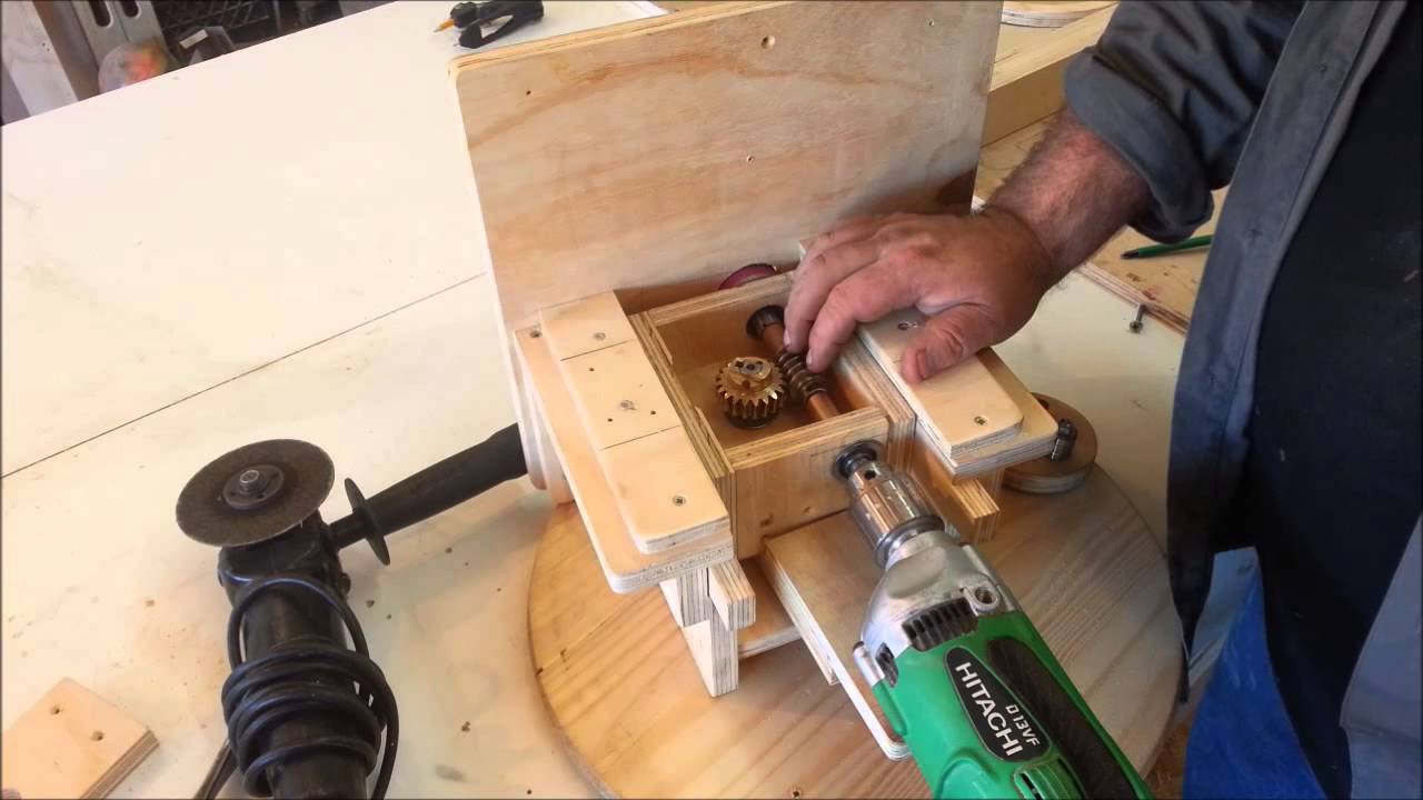 Homemade oscillating spindle sander drill overview - YouTube