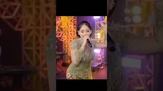 Download Lagu 0% understanding 100% vibing 🔥❤️ #shorts #viralchinesesong ##silvykumalasari #shorts MP3