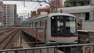 東急田園都市線5000系5016編成　準急　中央林間行き入線シーン。【溝の口駅にて】