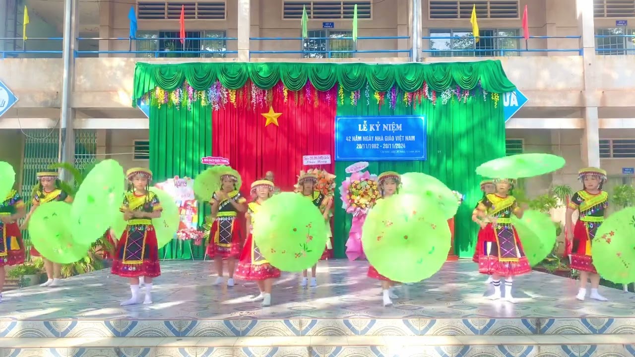 Cõng chữ về bản - Lớp 5C