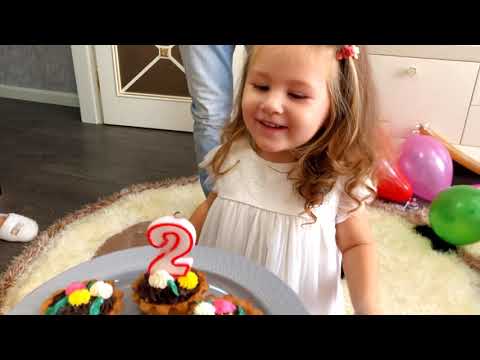 Video: Cum Să Sărbătorim O Zi De Naștere La 2 Ani