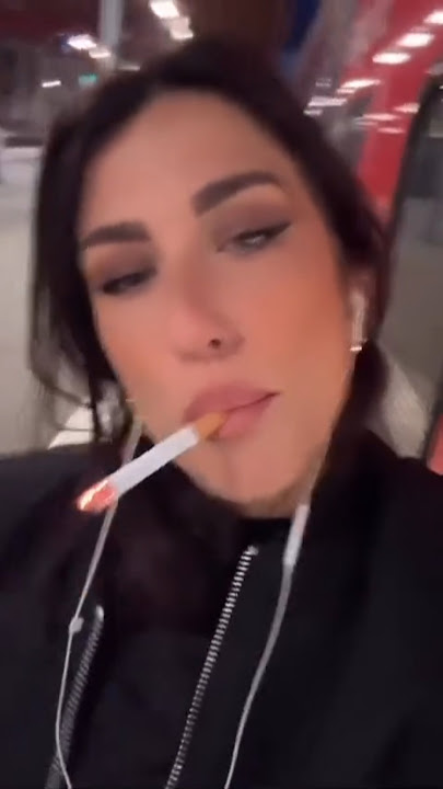 Virul Attitude Girls Merokok 💔💔🚭🚭🚭🚬🚬🚭🚭🚭 #shortvideo #trending#ytshorts #foryou #smoker #smokeyeye💔💔💔