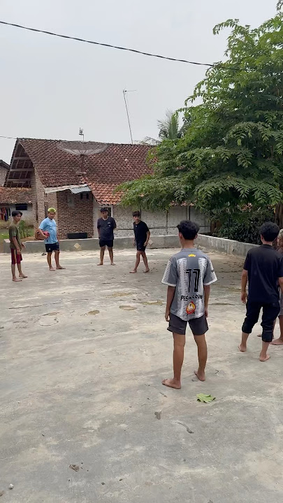 Kalian kalo main bola gini juga ga,yang gemuk harus jadi kiper #shorts #lucu #kocak