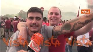 La grande festa dei tifosi giallorossi al Circo Massimo per la Conference League