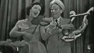 Gisèle MacKenzie & Snooky Lanson sings It's a Big Wonderful World by Adlerangriffe 2,595 views 15 years ago 2 minutes, 22 seconds