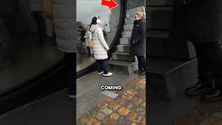 This Girl Can't Enter The Aquarium Café