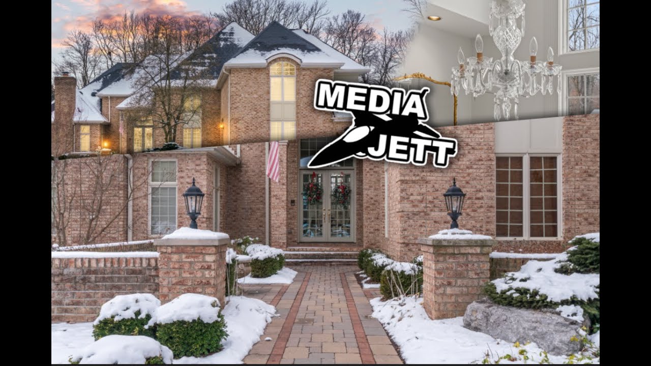 Luxury Living In Williamston Michigan | Signature Video Tour