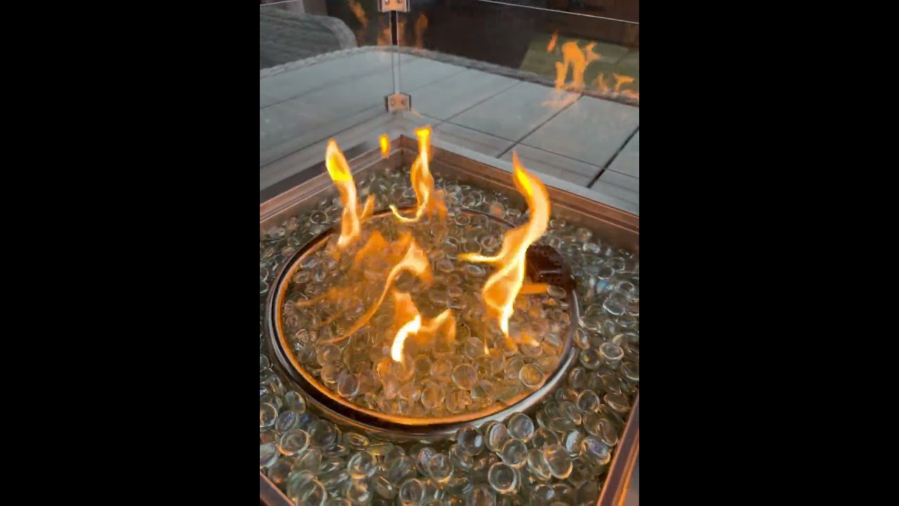 Gas fire pit