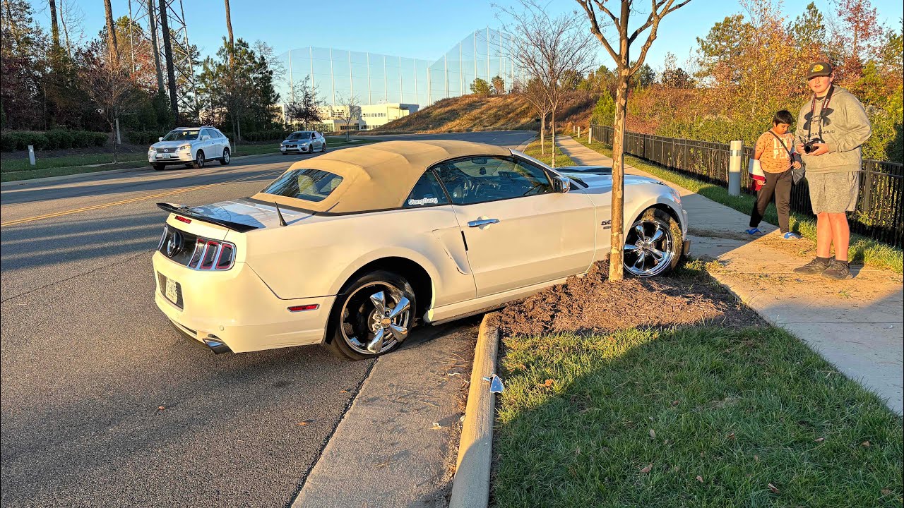 Mustang CRASHES Leaving Car Show (Cars Leaving Car Meet) YouTube
