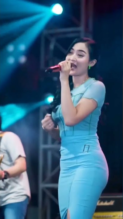aku mung kangen suaramu #short #shorts #shortvideo #dangdut #dangdutkoplo #yeniinka #coverlagu #hits
