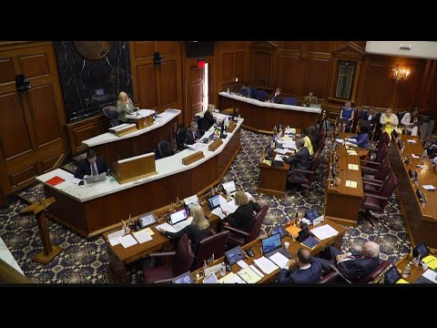 Lawmakers hear public testimony, change amendments