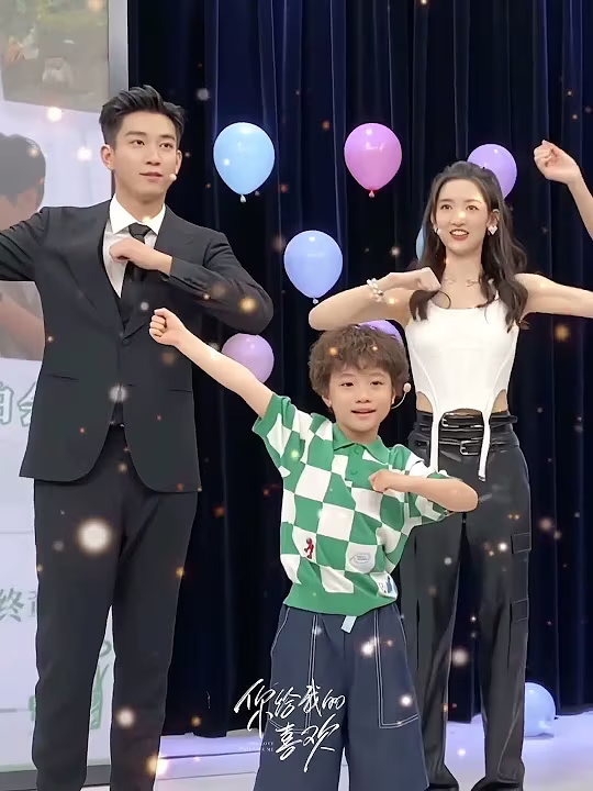 Who is the best dancer?🤔😆 #你给我的喜欢 #theloveyougiveme #wangyuwen #wangziqi #shorts