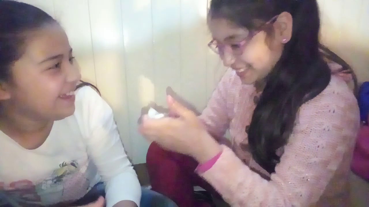 Haciendo slime con mi mejor amiga juliiii