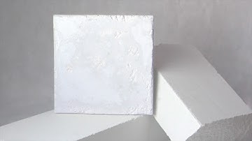 Photochromic textured tile