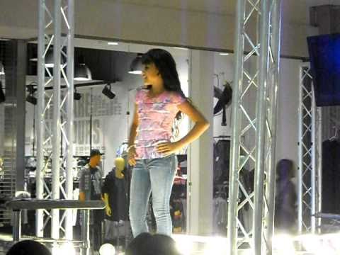 Leslie Lara Photo 24