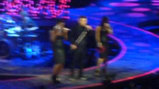 Robbie Williams   Millenium & Hot Fudge & Kids   O2 23rd November 2012