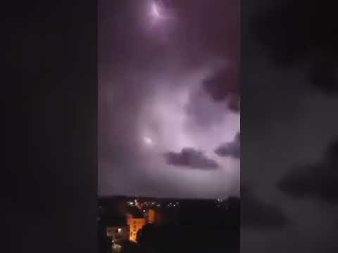 süper hücre yıldırım Hatayda korkutan yıldırımlar şimşekler