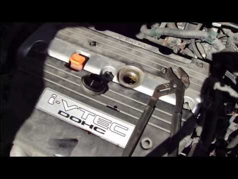 تصویری: چگونه روغن موتور را به هوندا آکورد خود اضافه کنم؟