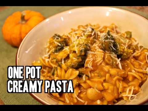 One Pot Creamy Pumpkin Pasta with Vegetables