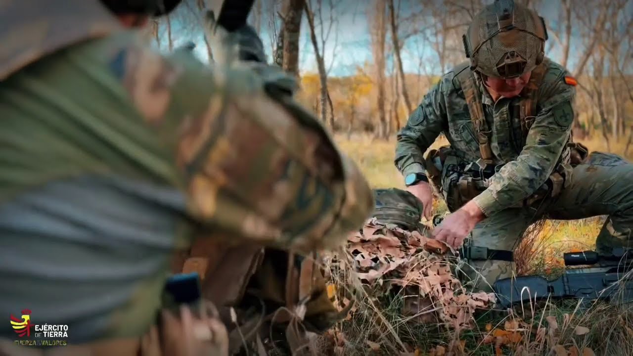 Tiradores de precisión del #EjércitodeTierra. Hoy acompañamos a la #BRIPAC #Paracaidistas