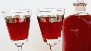 Наливка из черноплодной рябины с вишневыми листьями на водке в домашних условиях Наливка из черноплодной рябины с вишневыми листьями на водке в домашних условиях