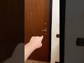 C’è un FANTASMA che APRE la porta di casa mia a mezzanotte! #shorts #roblox #paura #horror #ps5