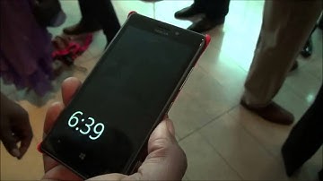 Nokia Lumia 925 - Hands on with Nokia Glance Screen.mp4
