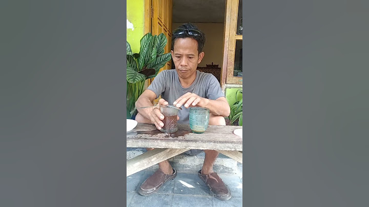cara menuangkan air dengan baik dan benar #shorts