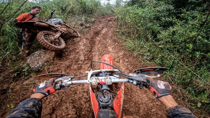 Trilha de Moto Nem Sempre da Certo Crf 230 kkkk 