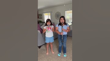 Thumbnail of Mis hijas tienen talento para tocar el clarinete. ❤️ #familia #casa #parati
