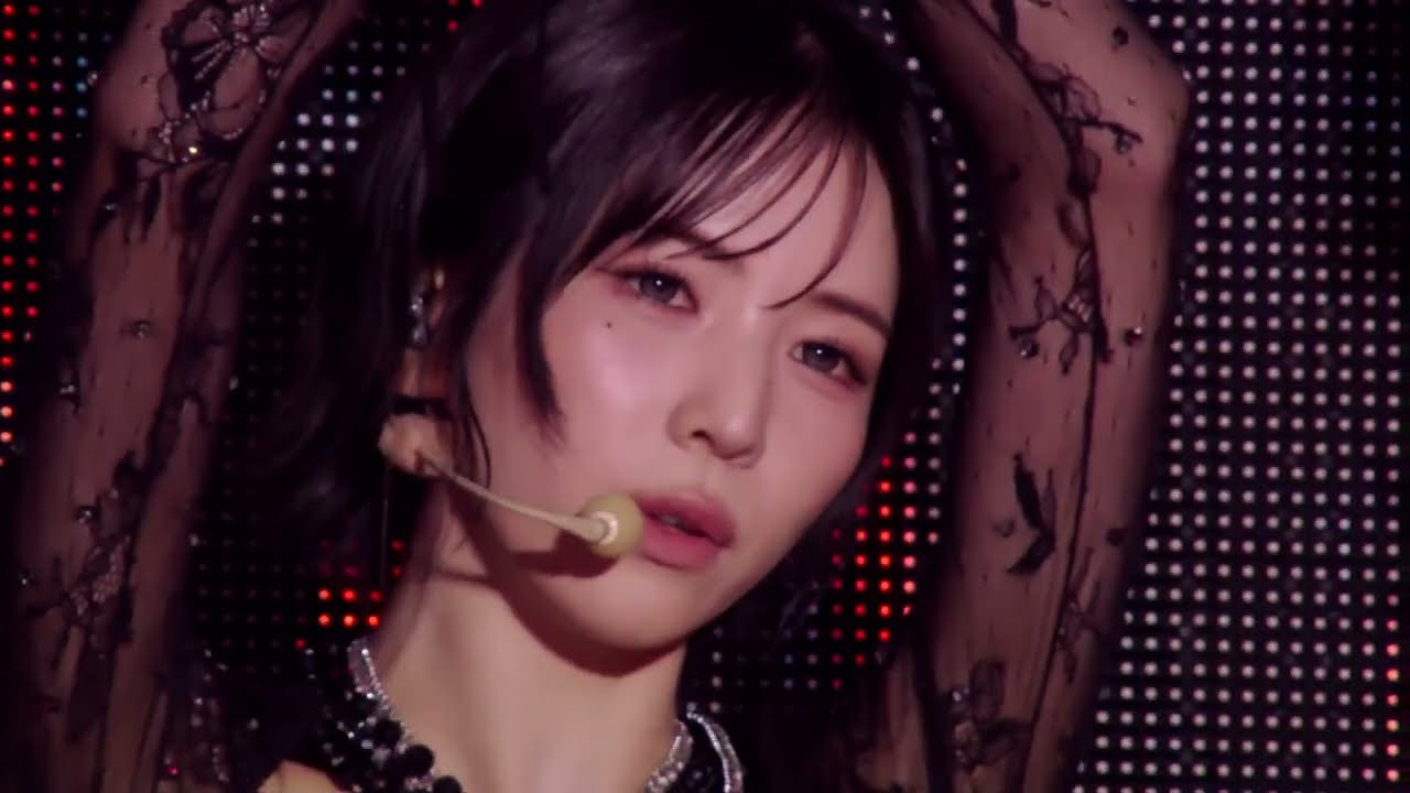NiziU (Maya) 初のソロ曲 - 'Marionette' NiziU The Cinema - YouTube
