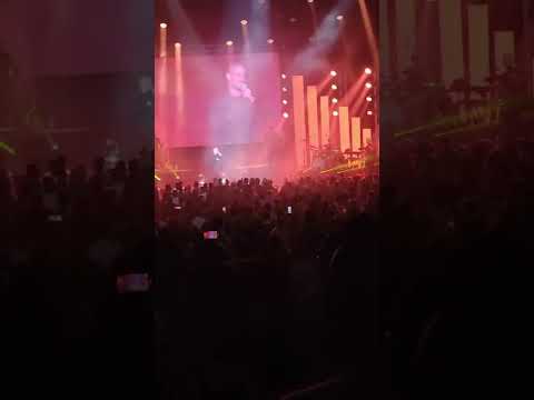 גל אדם עברו חודשים הופעה חיה ניו יורק Gal Adam Live NYC Kings Theater 