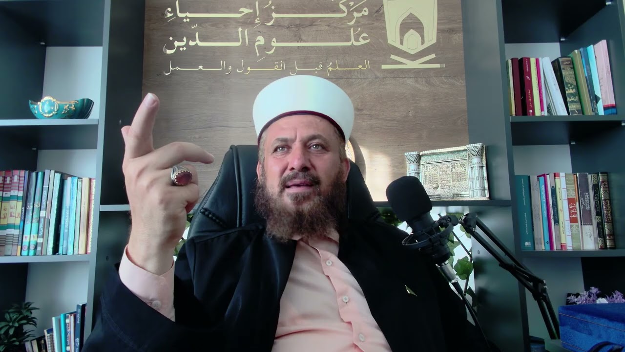 لماذا طرد صبي التيك توك من معرض الكتاب؟ 