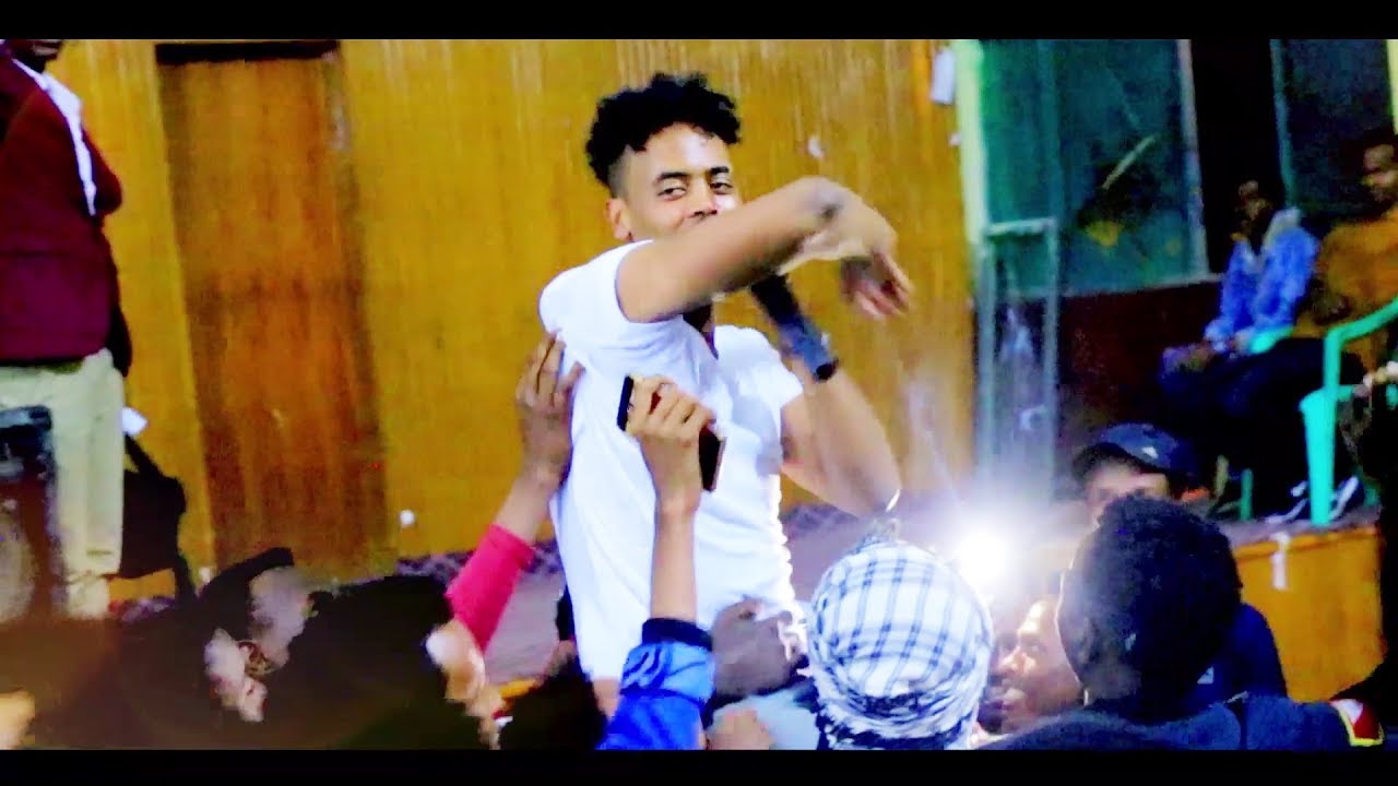QAMAR SUUGAANI |  HEES CUSUB AFLAANTA MAKAA AMAAHDAA  | CAAQIL YARE SHOW JIGJIGA 2019