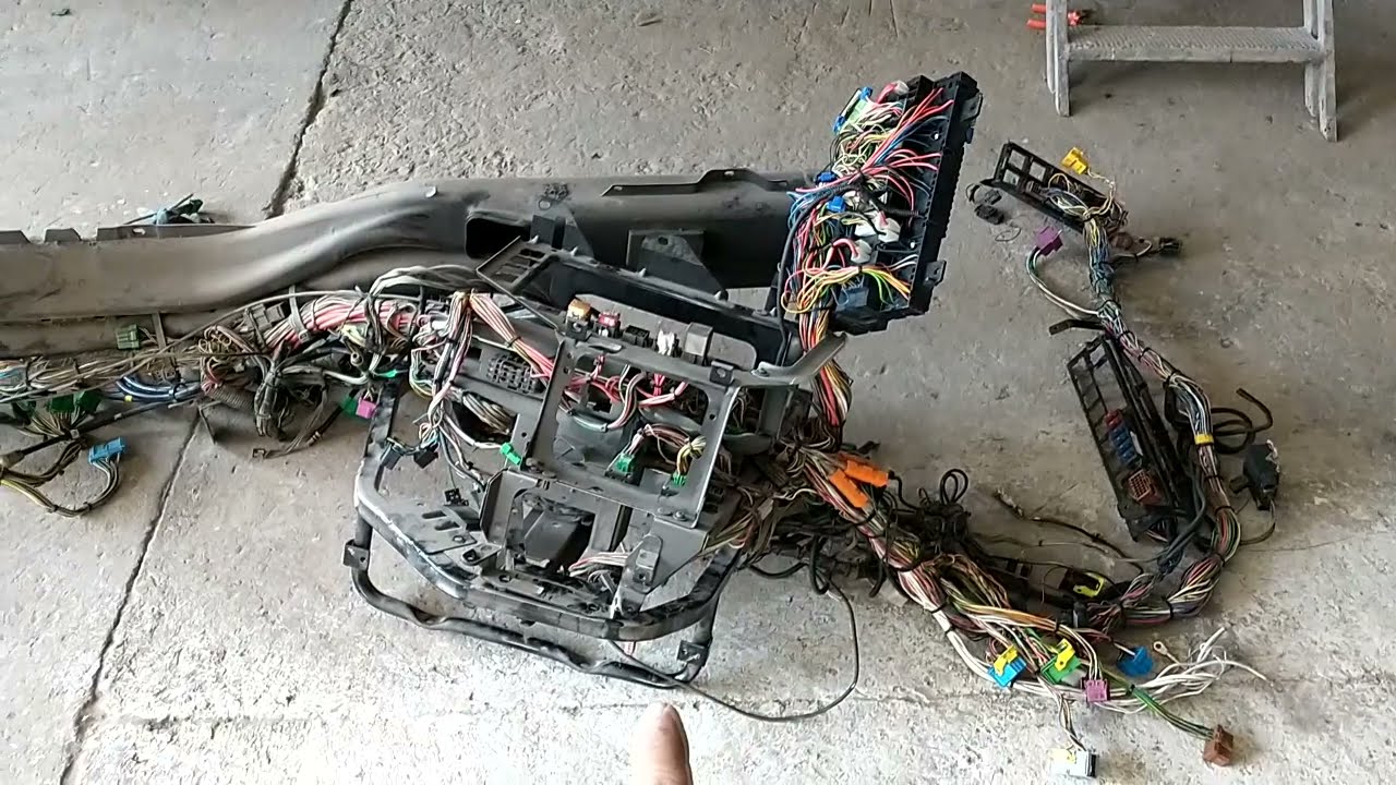 Módulos e chicotes do painel principal - Volvo FH 460 Euro 5