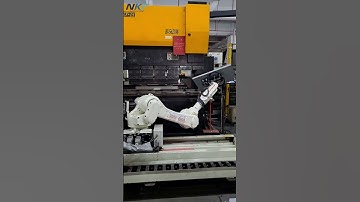 Our walking guide rails, paired with Kawasaki robots, are used for automated bending.