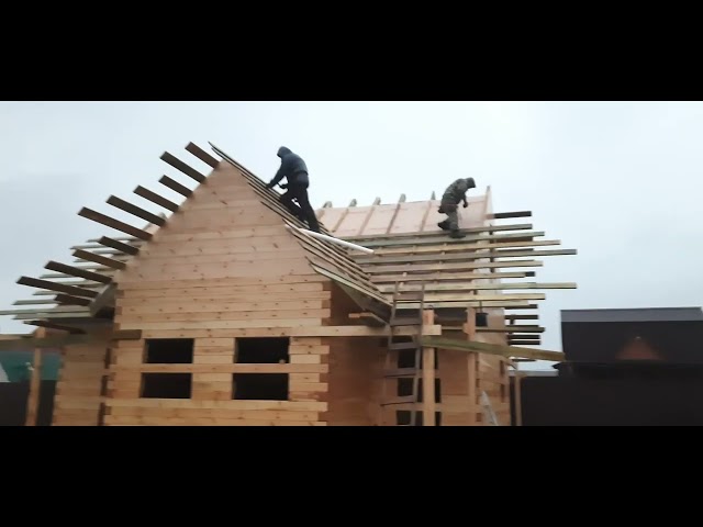 Монтаж каркаса крыши на брусовой дом