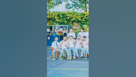 🎓
