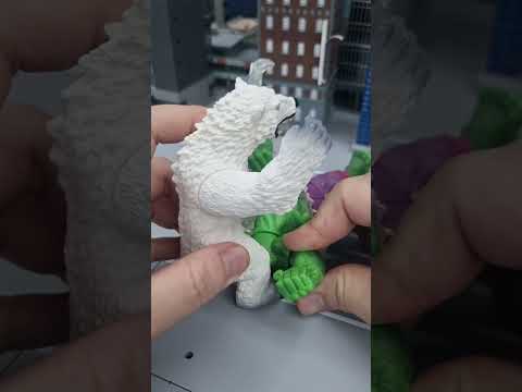 Hulk vs <strong>Polar</strong> <strong>Bear</strong>