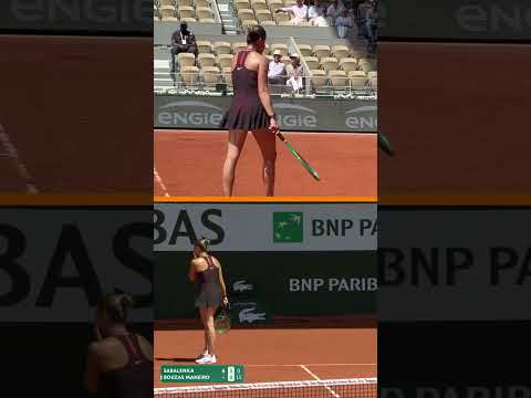 😂 Sabalenka preguntó si el línea estaba demasiado cerca de ella durante el último set. #RolandGarros