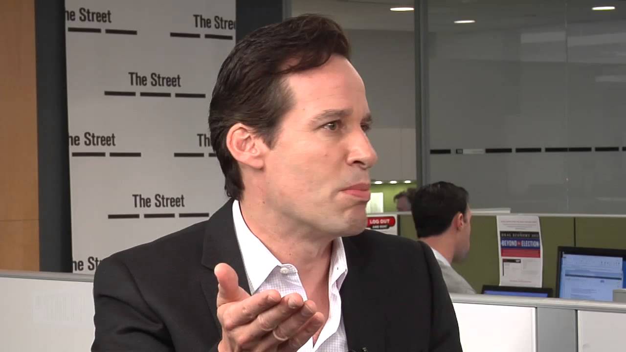 Who’s Right on Gold: Goldman or Morgan?