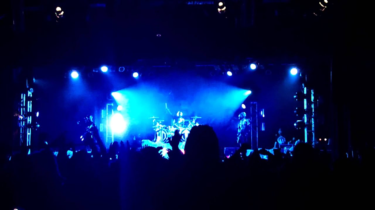 Смотреть «Destroid Live - "experts" Halloween 2013, Tempe AZ» на YouTube Смотреть «Destroid Live - "experts" Halloween 2013, Tempe AZ» на YouTube