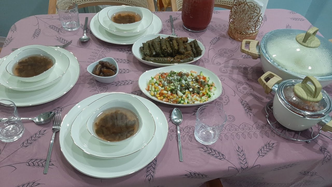 طاولة فطور اول يوم رمضان🌙/بدينا بفطور تركي متنوع  الحمد لله على نعمة الله 