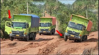 Full of Risks! Truck Driver Stalking Behind Nearly Falls