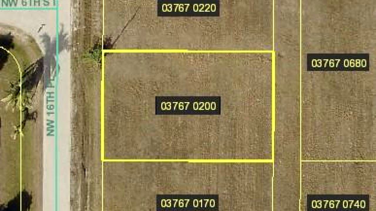 Lots And Land for sale - 527 NW 16th Pl, Cape Coral, FL 33993