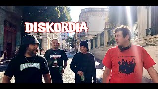 Video thumbnail of ""TRISTE y SOLO" - Diskordia Punk Rock Argentina - Video Oficial 2022"