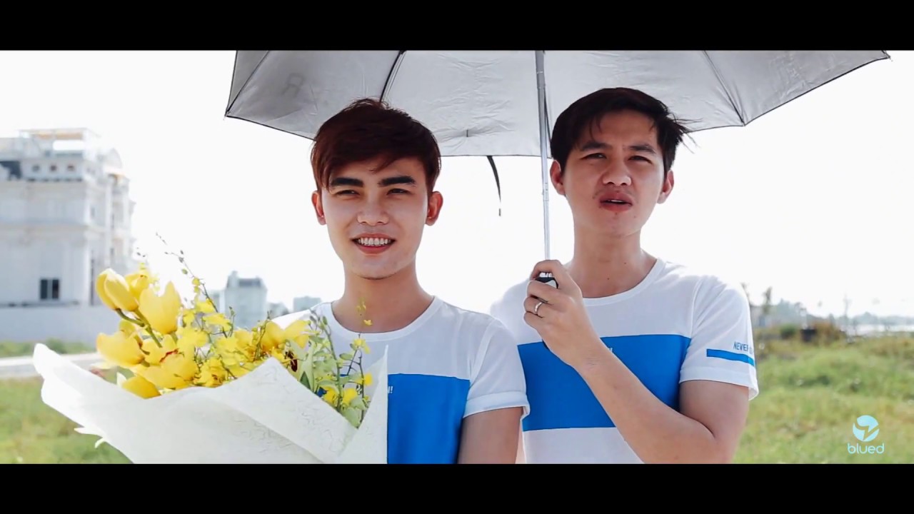 Chàng trai Việt cầu hôn bạn trai