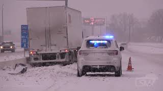 02-17-2021 Memphis, TN - Heavy Snow - Traffic Accidents on I-240 - Vehicles in Walls