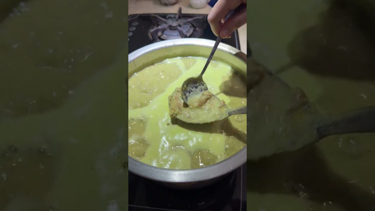 បងស្រីធំញាំនំបញ្ចុកសម្លខ្មែរ​លេីក១​ គាត់សសេីរថាឆ្ងាញ់ណាស់🤤🥰 #ម្ហូបខ្មែរនៅតៃវ៉ាន់🇹🇼🇰🇭