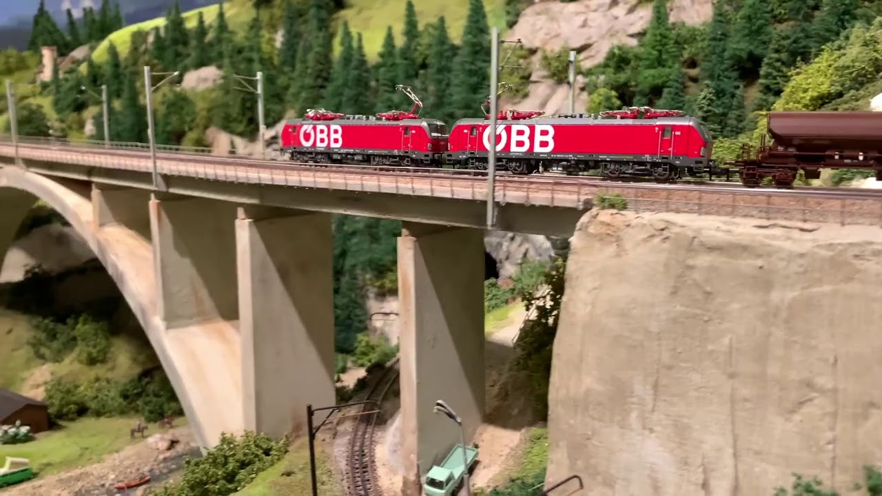 Salzbruck, Spur N, Fahrbetrieb auf der Hauptstrecke, Tauernbahn, in 4k